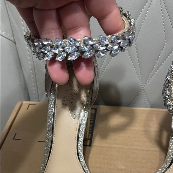 Jewel Badgley Mischka Glittering Silver Heels - Picture 3 of 6